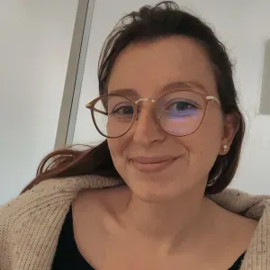 Pet sitter passionnée avec chiens, chats, lapins et plus !