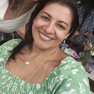 Enfermeira c experiencia para idosos e utenteses c cui