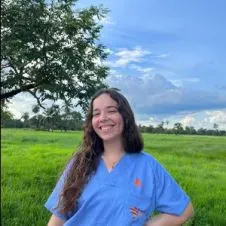 Babysitter (médica) experiente à procura de trabalho