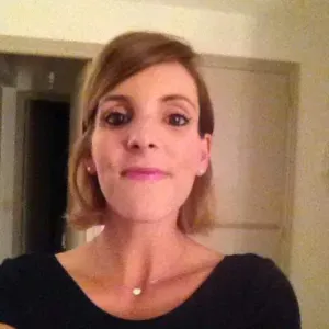 Je recherche une baby sitter