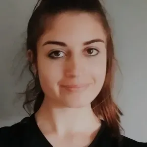 Aide à domicile polyvalente – famille et entretien