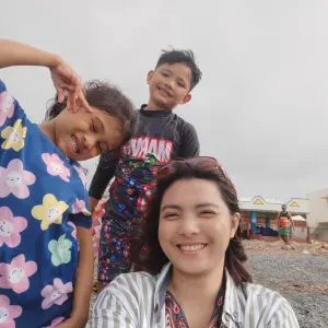 Responsible cleaner in Dubai. 