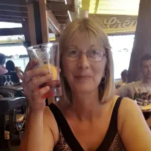 Femme de ménage a angouleme et 