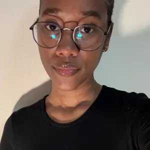 Trabalho de babyssitter ou limpeza 