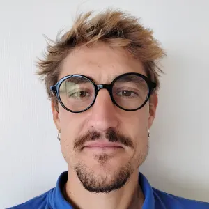 Baby Sitter Souriant à Saint Leu (La Réunion !!!)