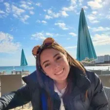 Etudiante et babysitter experimentée