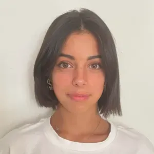 Babysitter con esperienza e aiuto compiti