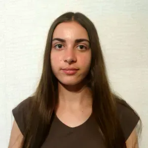 Babysitter looking for weekend and evening jobs!