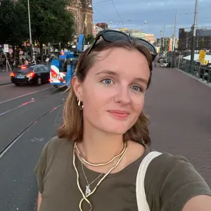 Baby-sitter sur Ixelles et aux alentours 