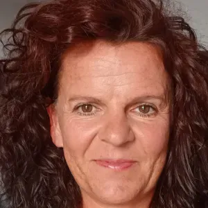 Professional babysitter in Laurinha, Peniche area 