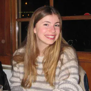 Baby-sitter responsable et polyvalente 