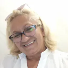Olá, estou disponível e tenho experiência em cuidar de idoso