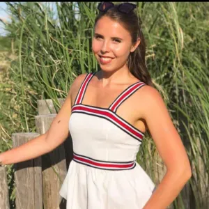 Étudiante disponible pour babysitting