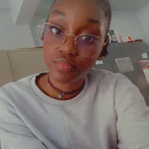 Babysiting com experiência em Amora 