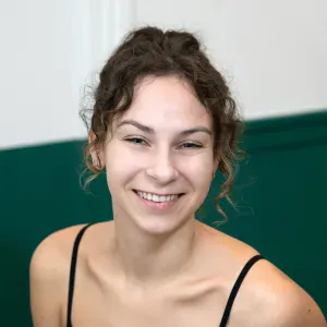 Baby-sitter expérimentée à Saint-Maur / Paris