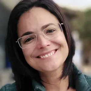 Empregada de limpeza full time