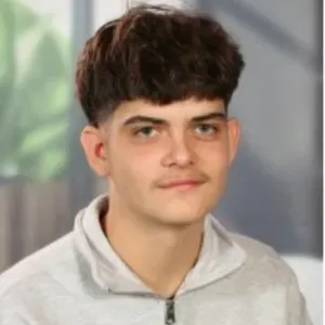 Baby-sitter expérimenté à Hennebont ! 