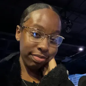 Pet sitting in Lisbon urgently 