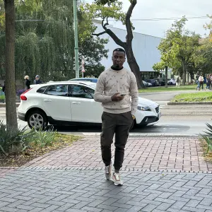 Ménage à domicile et bureau/aide à domicile 