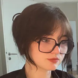 Jeune Baby-Sister débutante à Erstein