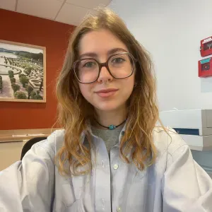 Baby-sitter véhiculée sur Saint Cyr l'école !