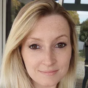 Auxiliaire parentale recherche bout chous à garder