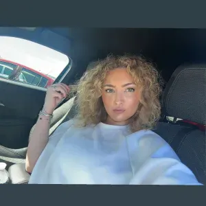Baby sitter Nancy et alentours 