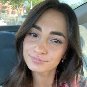 Baby-sitter sérieuse et disponible – tout âge