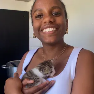 Baby-sitter dispo durant les grande vacances Nîmes