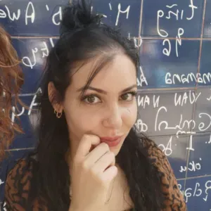 Baby-sitter expérimentée de 33 ans ! 