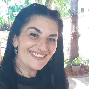 Babysitter Cristã com experiência em Cascais