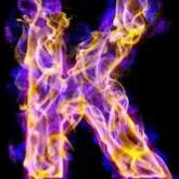 Etudiant bon avec les aides au devoirs