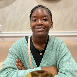 Femme de ménage à votre service. 