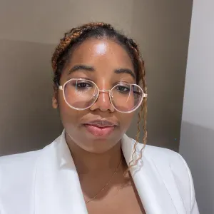 Babysitter profissional em Valongo