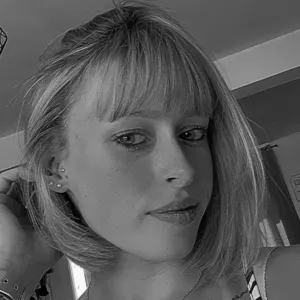 Femme de manage responsable a Tangry 