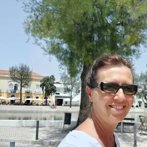 Recherche aide ménagère pour nettoyage 2 maisons