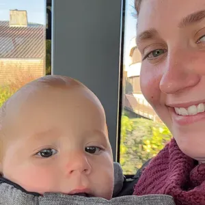 Je cherche une baby-sitter à domicile