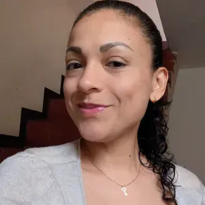 Niñera en Torrox, responsable y cuidadosa