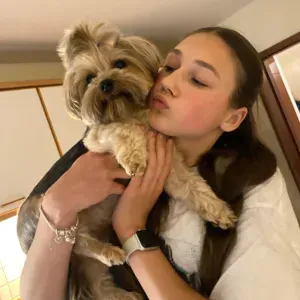 I am Angelina pet sitting pets in Luxembourg 