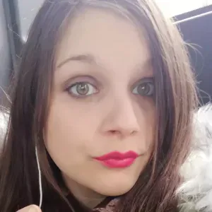 Jeune fille de 29 ans motiver 