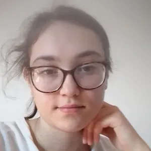 Baby-sitter étudiante en deuxième année