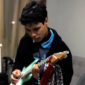 Guitar lessons - experienced professor - PT/ENG