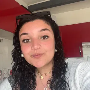 Baby-sitter expérimentée Fontenay-le-Comte et alentours