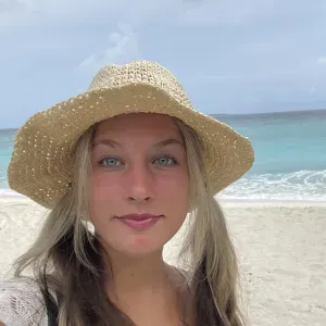 Student babysitter in Birmingham 