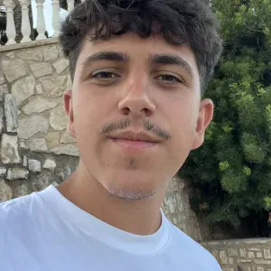 Garde d'animaux sérieuse et attentionnée