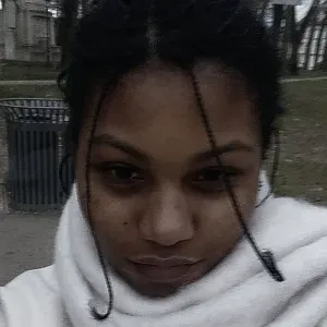 Souriante, dynamique et prête à garder vos bouts de chou !