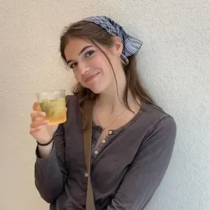 Canguro responsable y cariñosa (18 años, EE.UU.)