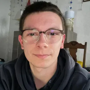 Aide ménagère d'un jeune étudiant