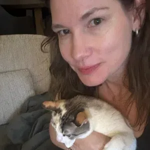 Cuidadora de Pets em Cascais - 20 anos de experiência.
