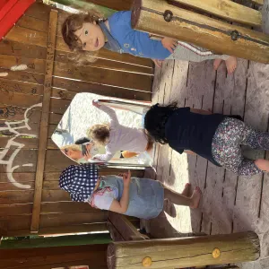 Baby sitter,nounou expérimentée sur Bruxelles . 